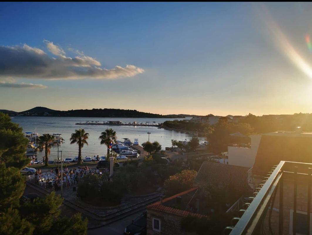 Apartments Lorio Vodice Kültér fotó