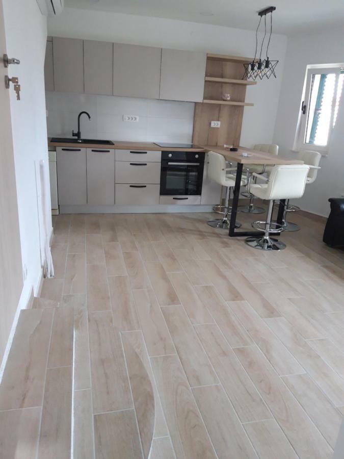 Apartments Lorio Vodice Kültér fotó